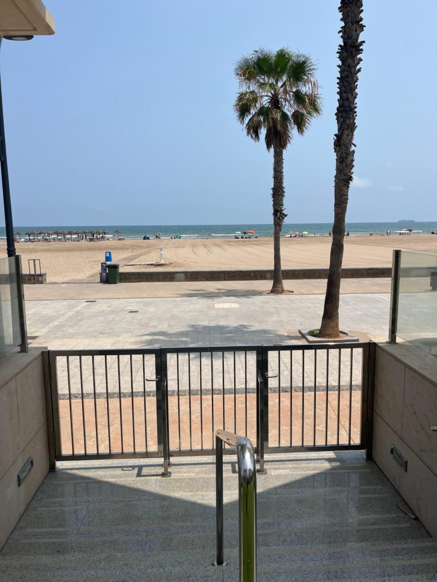 Beachfront Living Valencia Patacona Apartment Bagian luar foto